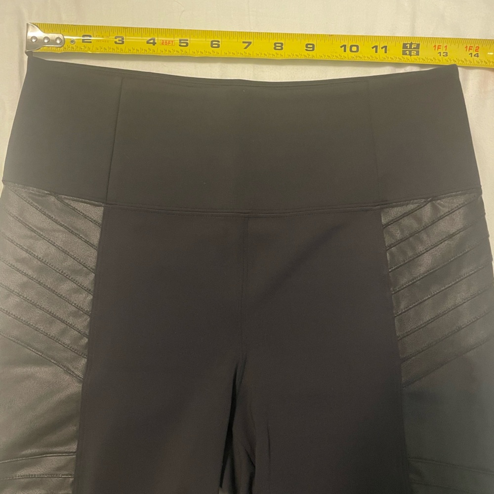 Athleta Delancey Gleam Moto Shorts in Black Sz M - Picture 8 of 8